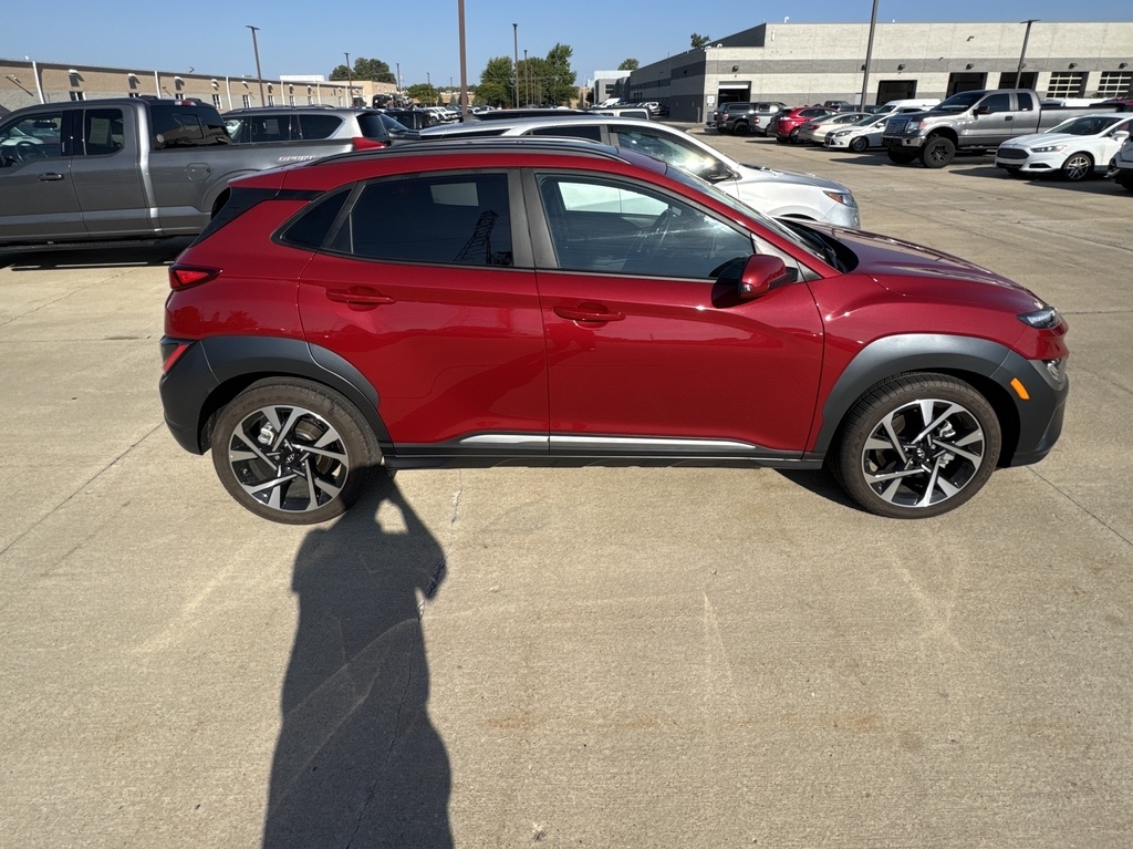 2022 Hyundai Kona Limited photo 2
