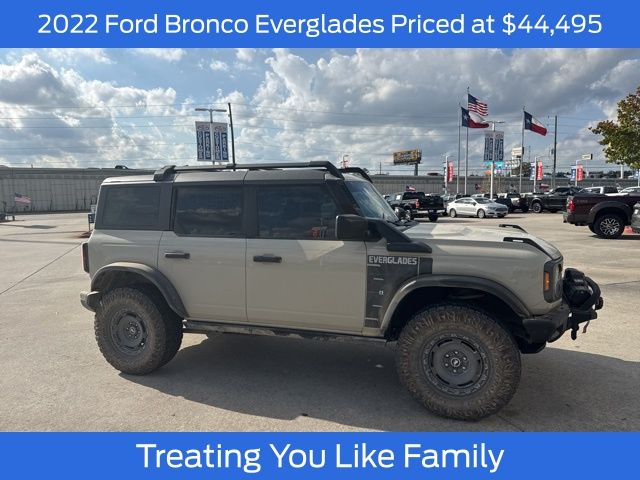 2022 Ford Bronco 4-Door Everglades's photo