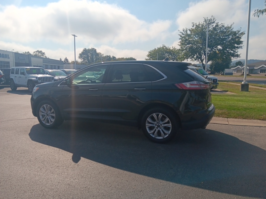 2022 Ford Edge Titanium photo 12
