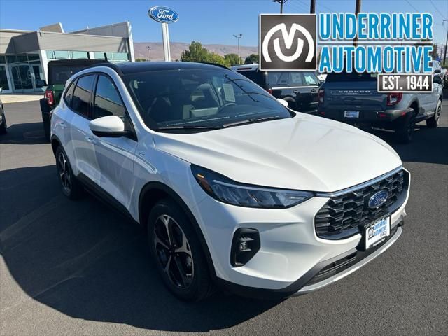 2025 Ford Escape ST-Line Select's photo
