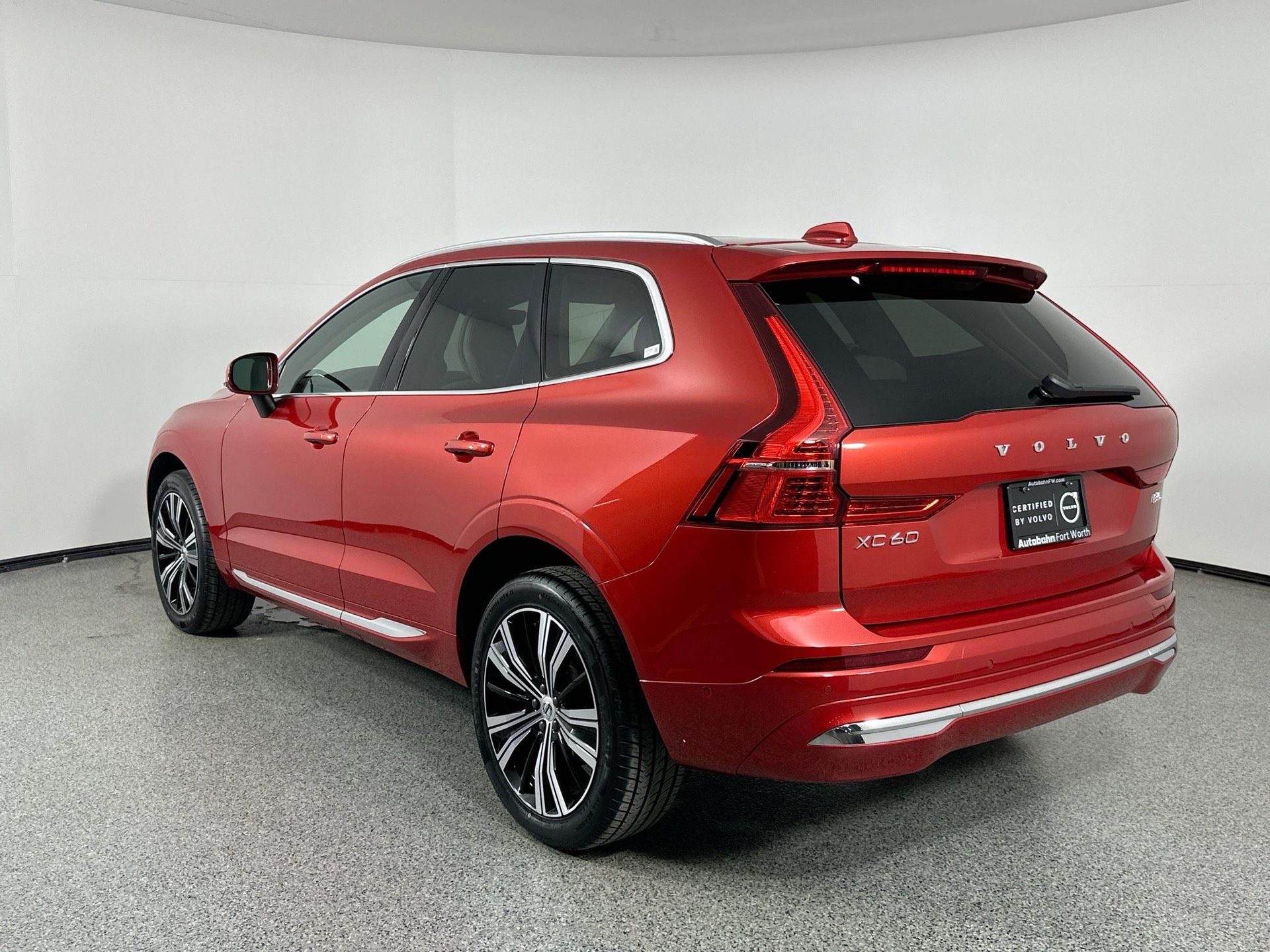2023 Volvo XC60 B5 Plus photo 6
