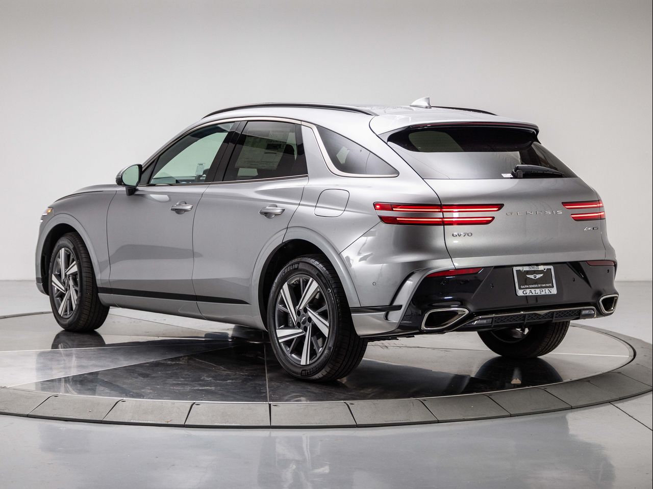 2026 Genesis GV70 3.5T Sport Advanced photo 3