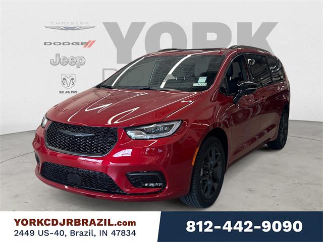 2026 Chrysler Pacifica Limited's photo