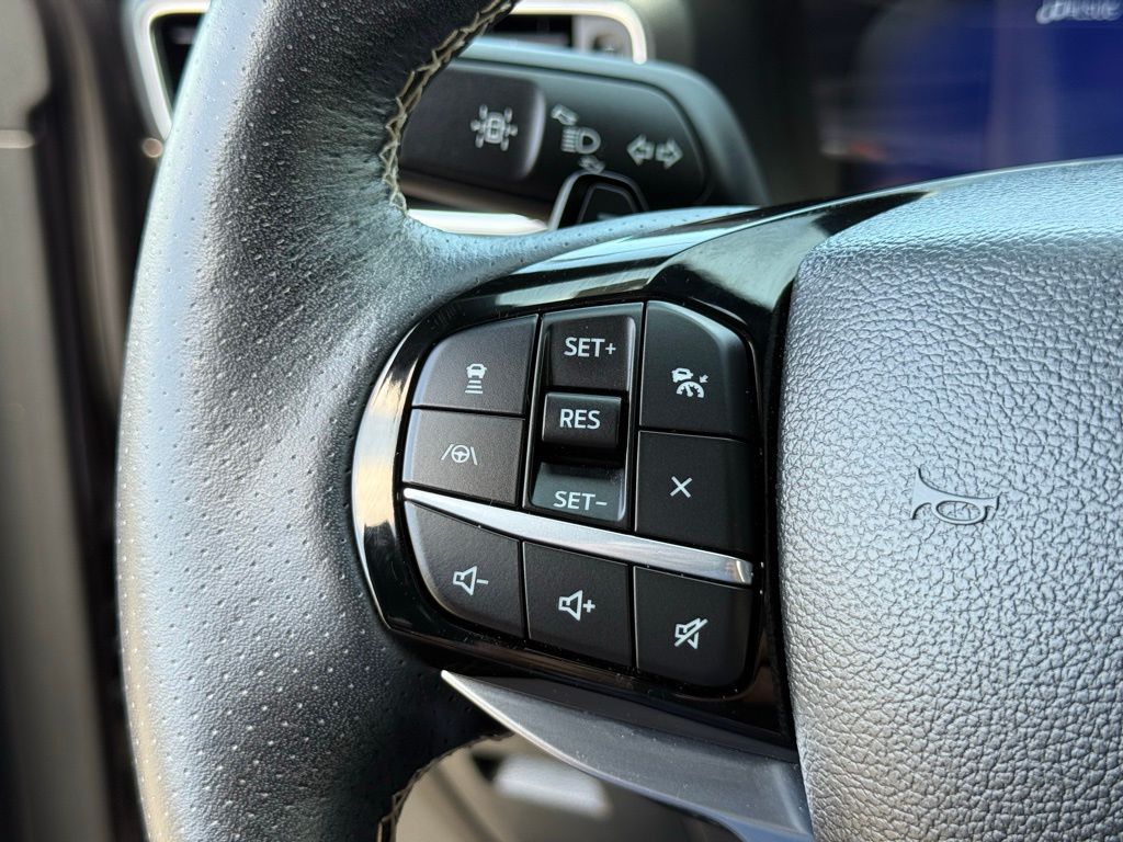 2023 Ford Explorer ST photo 14