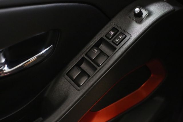 2025 Nissan Frontier PRO-4X photo 13