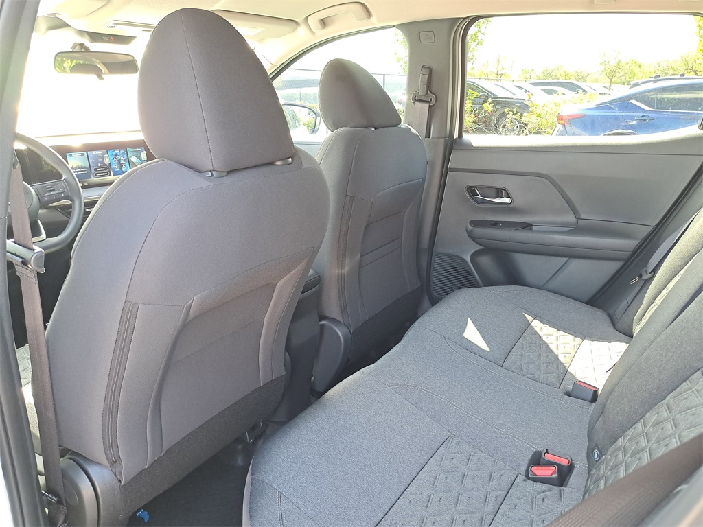 2026 Nissan Kicks SV photo 9