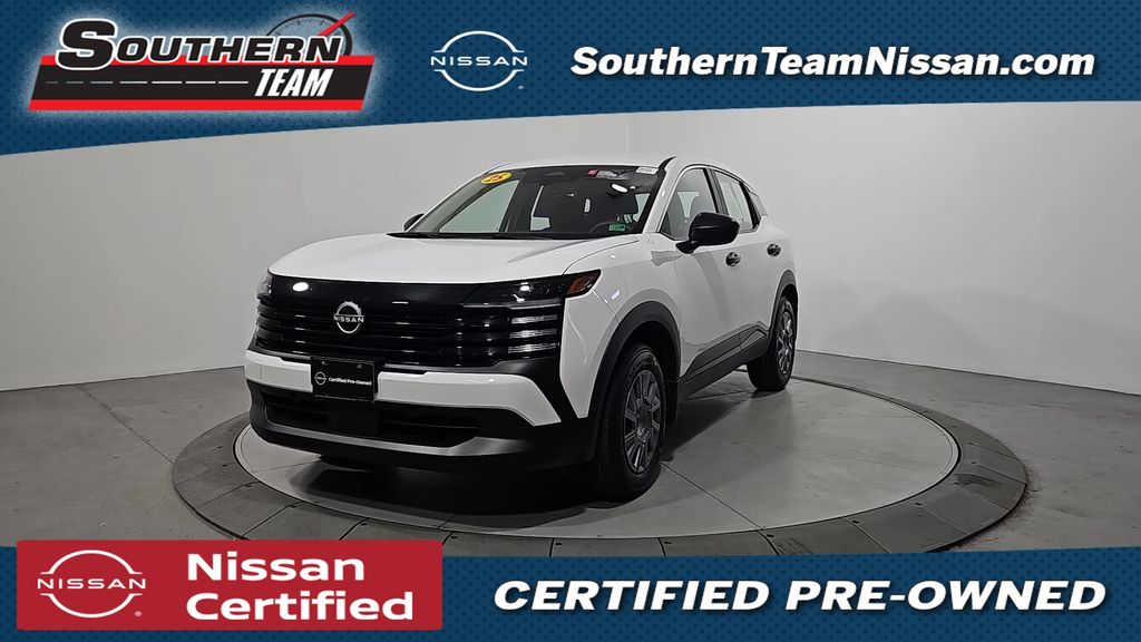 2025 Nissan Kicks S AWD's photo