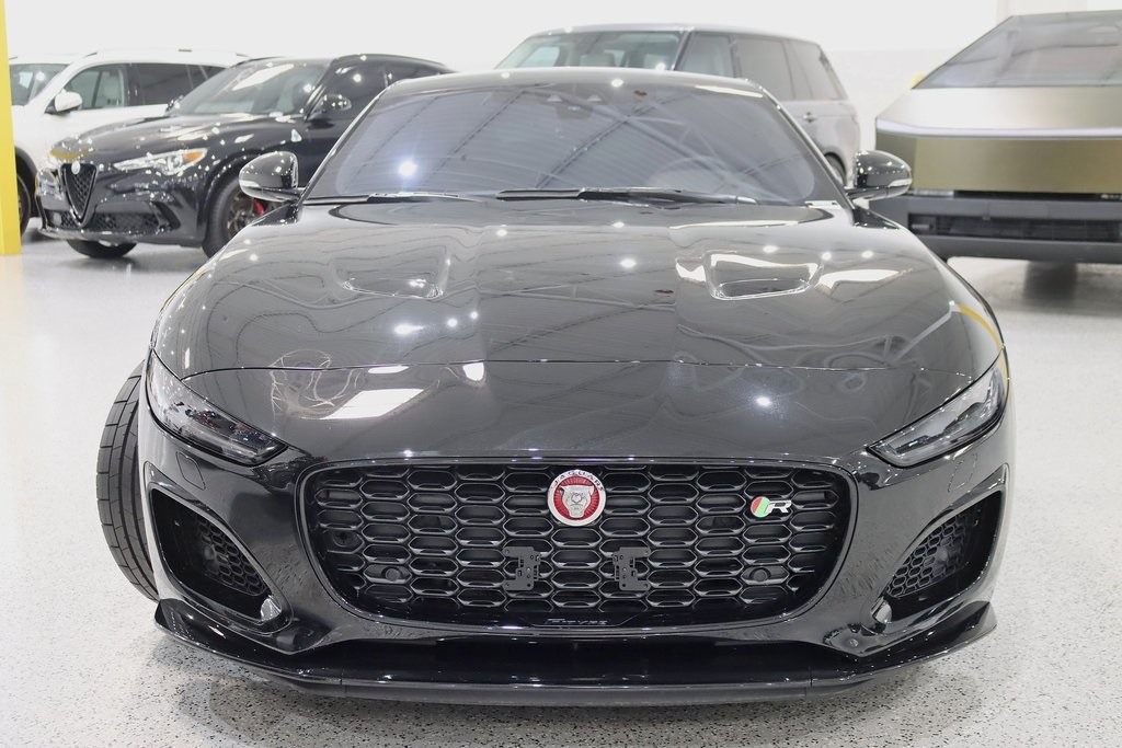 2023 Jaguar F-TYPE R photo 4