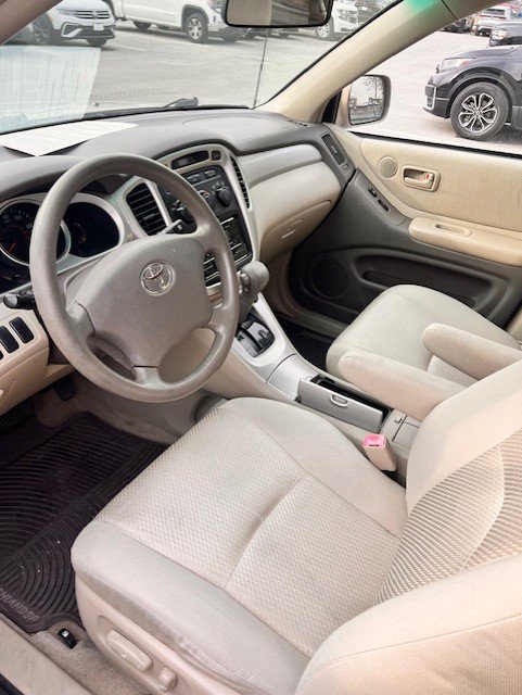 Used 2006 Toyota Highlander Base with VIN JTEGD21A860150433 for sale in San Antonio, TX
