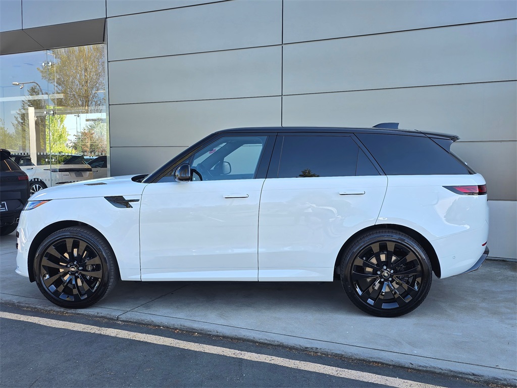 2025 Land Rover Range Rover Sport SE photo 4