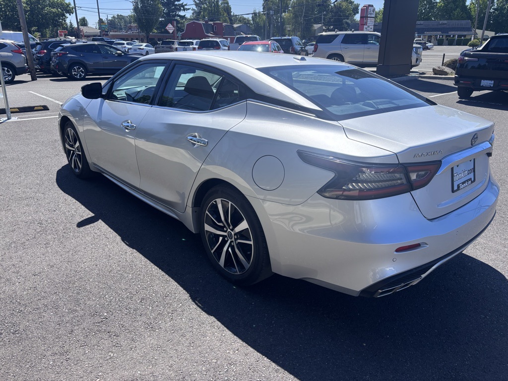 2023 Nissan Maxima SV photo 8