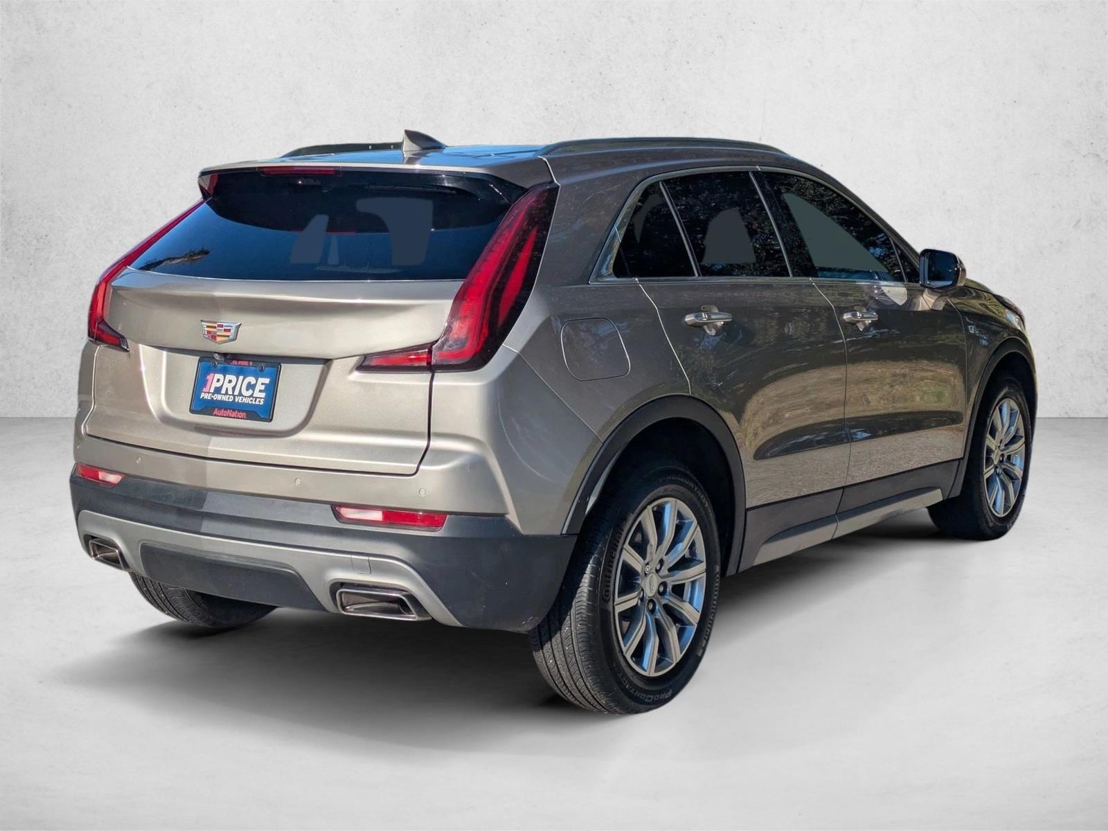 2022 Cadillac XT4 Premium Luxury photo 4