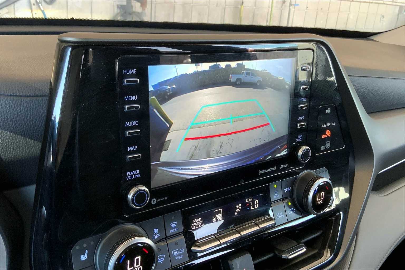 2022 Toyota Highlander XLE photo 50
