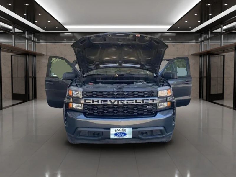 2021 Chevrolet Silverado 1500 Custom photo 3