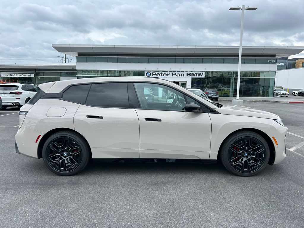 2026 Bmw iX iX M70 photo 6
