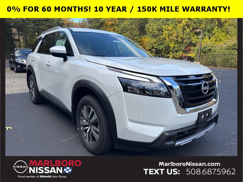 2025 Nissan Pathfinder SL's photo