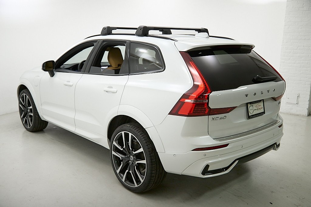 2025 VOLVO XC60 - Image 7