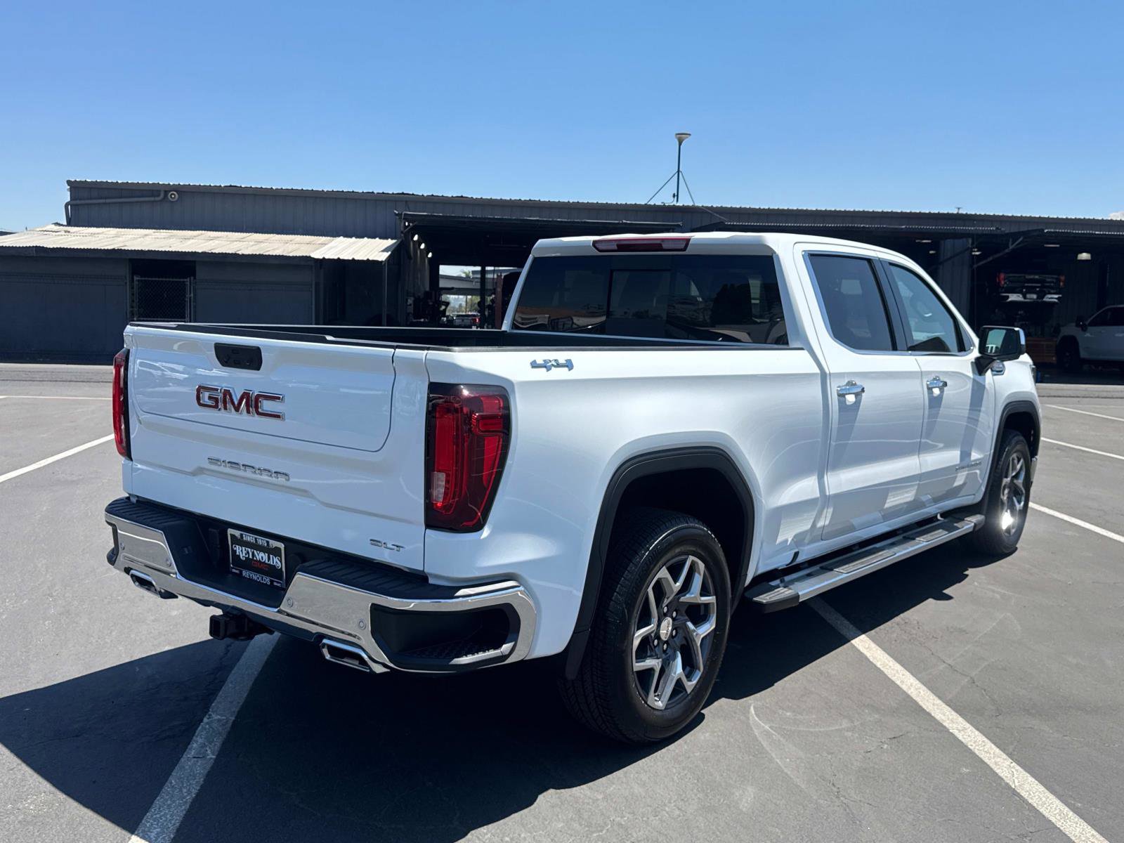 2025 Gmc Sierra 1500 SLT photo 6
