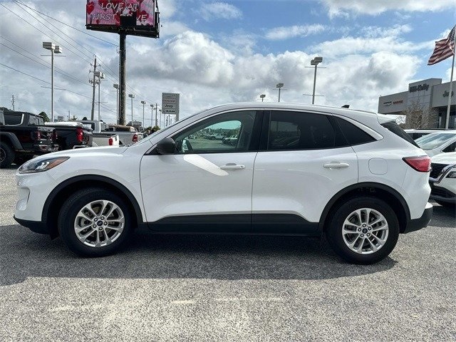 2022 Ford Escape SE photo 4