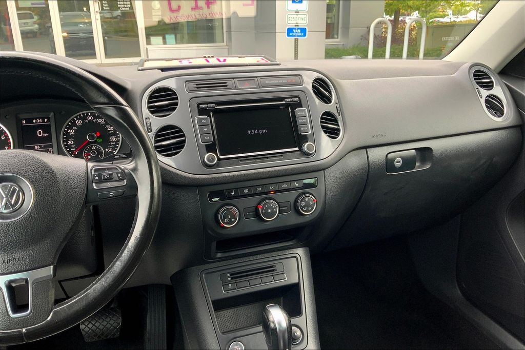 2014 Volkswagen Tiguan SE photo 5