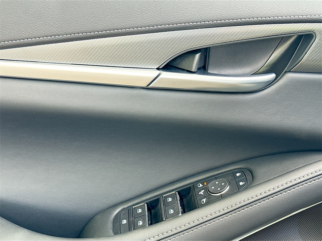 2026 Infiniti QX60 Luxe photo 16