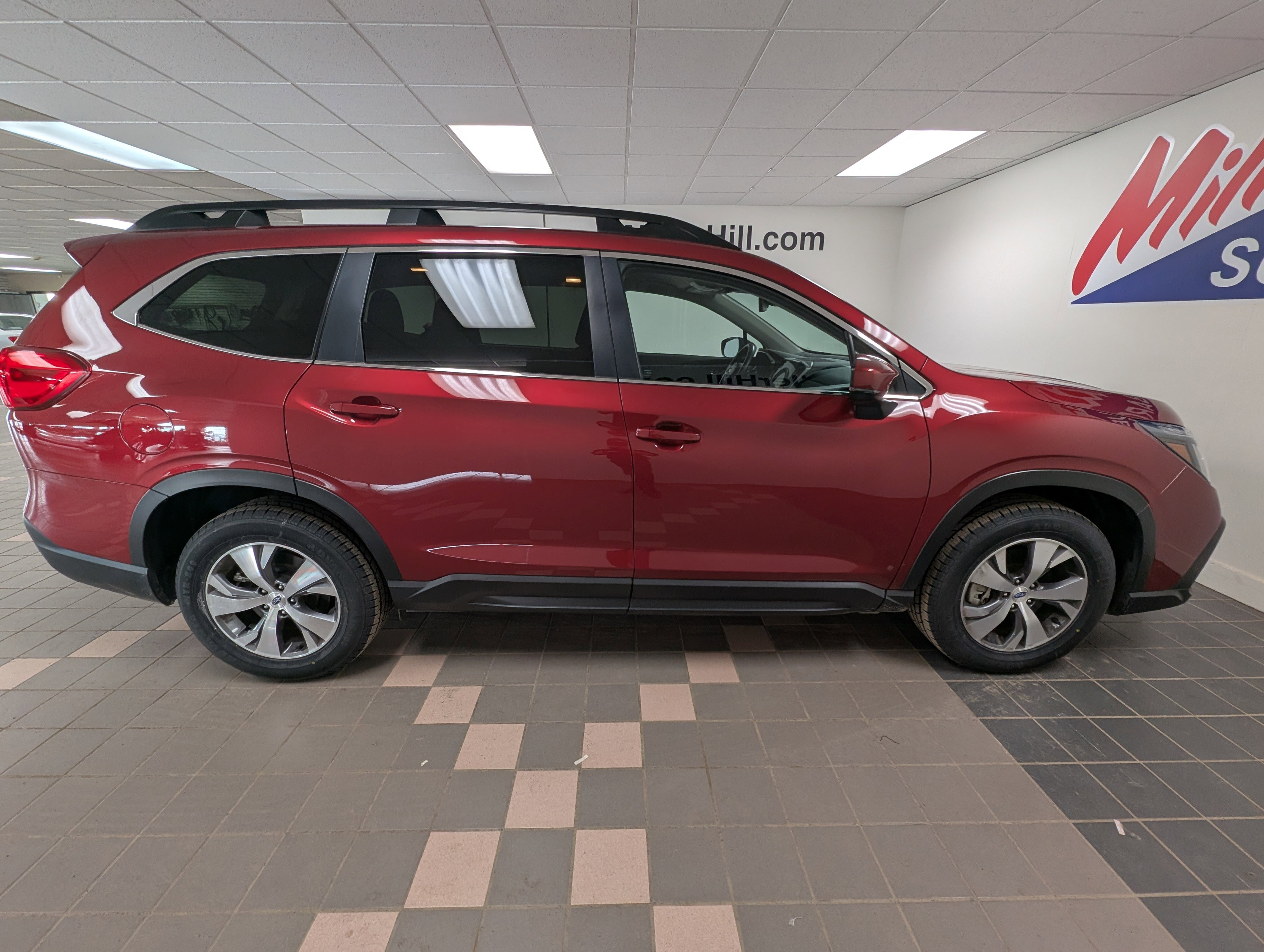2024 Subaru Ascent Premium photo 6