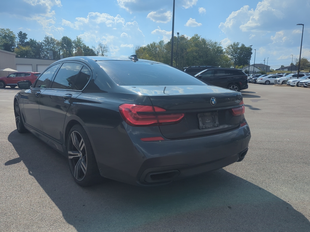 2019 Bmw 750i Sedan photo 3
