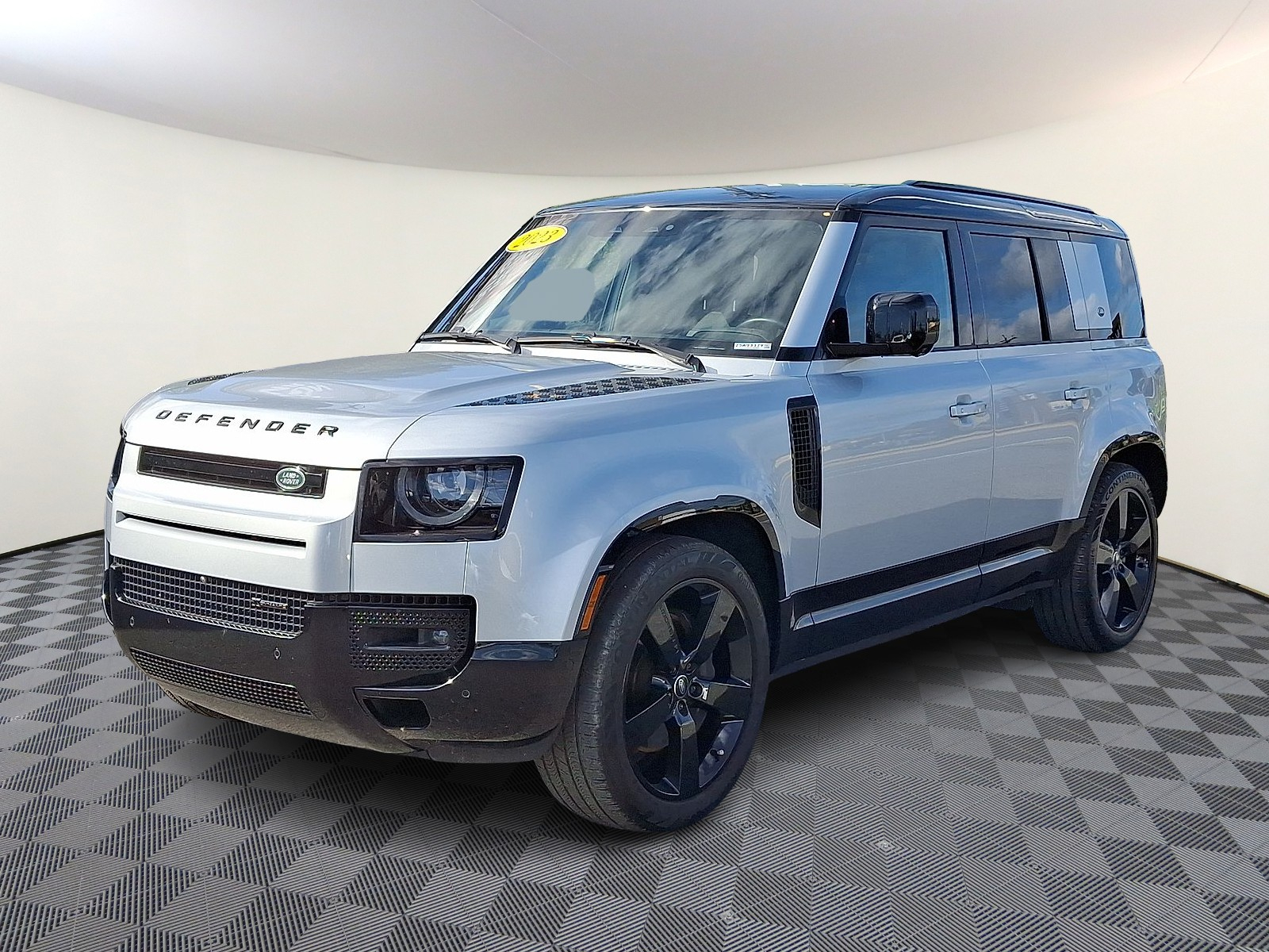 2023 Land Rover Defender X-Dynamic SE's photo