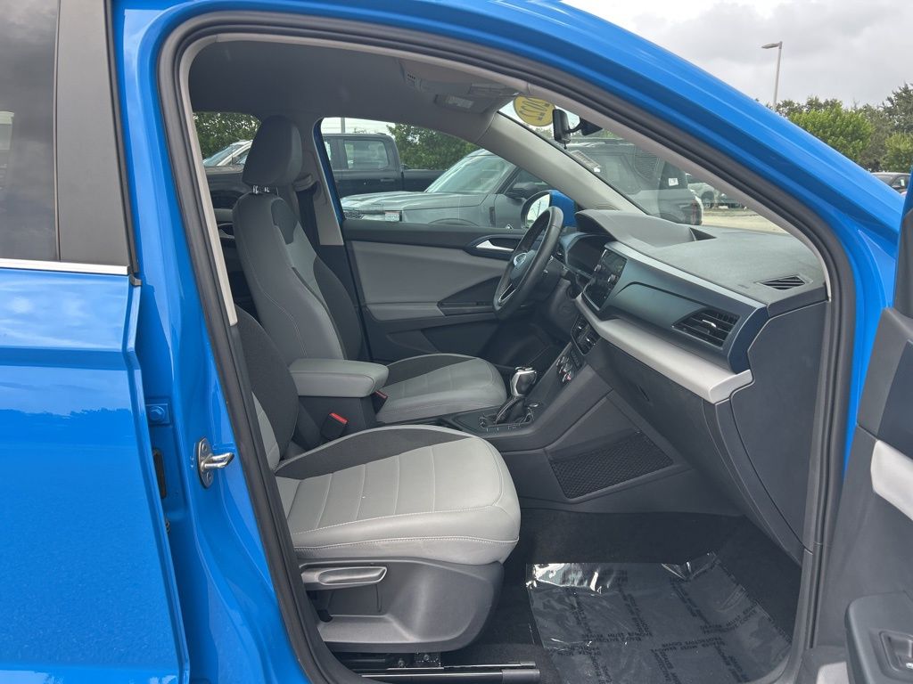 2022 Volkswagen Taos SE photo 29
