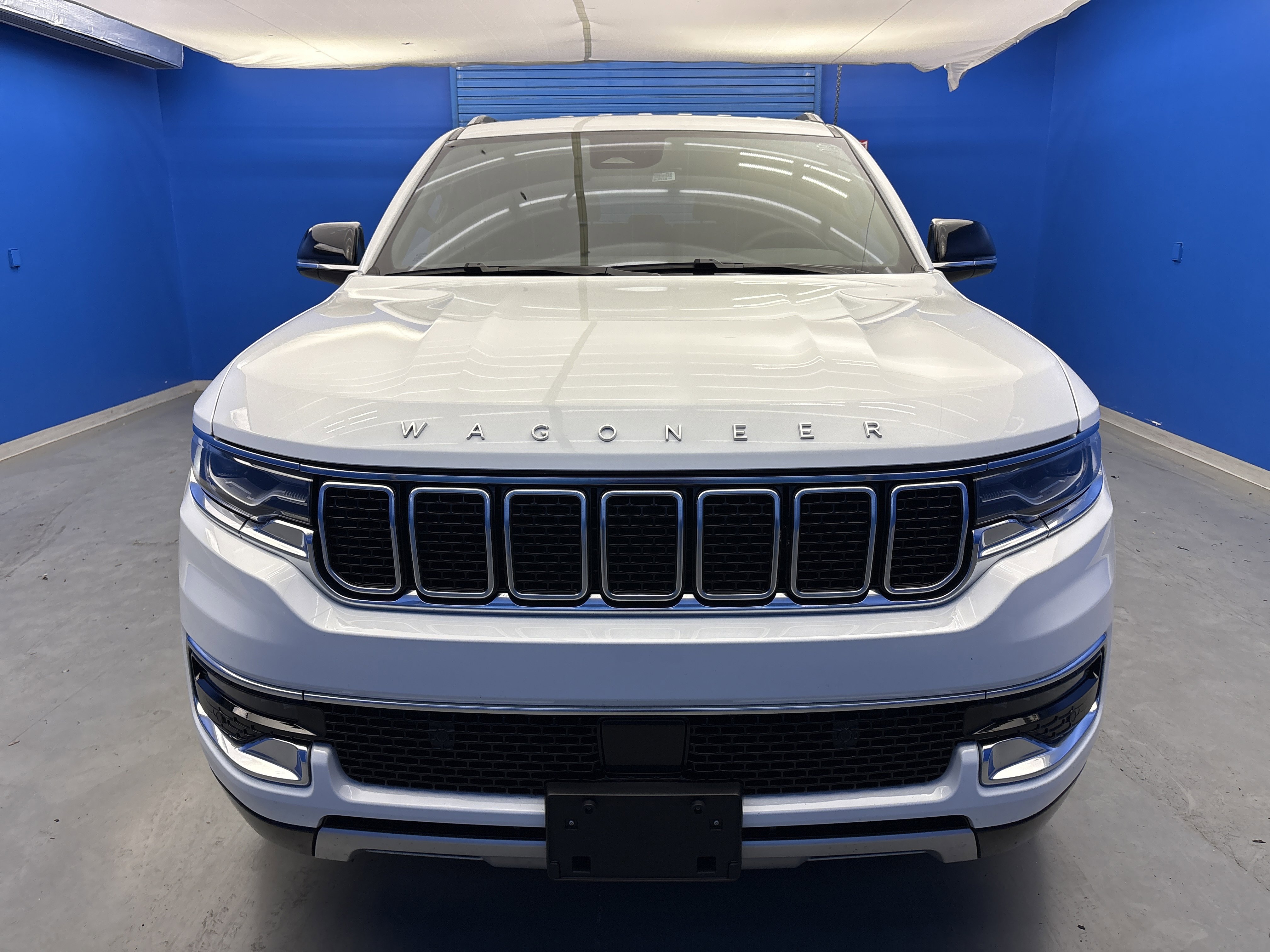 2024 Jeep Wagoneer L Series II photo 2