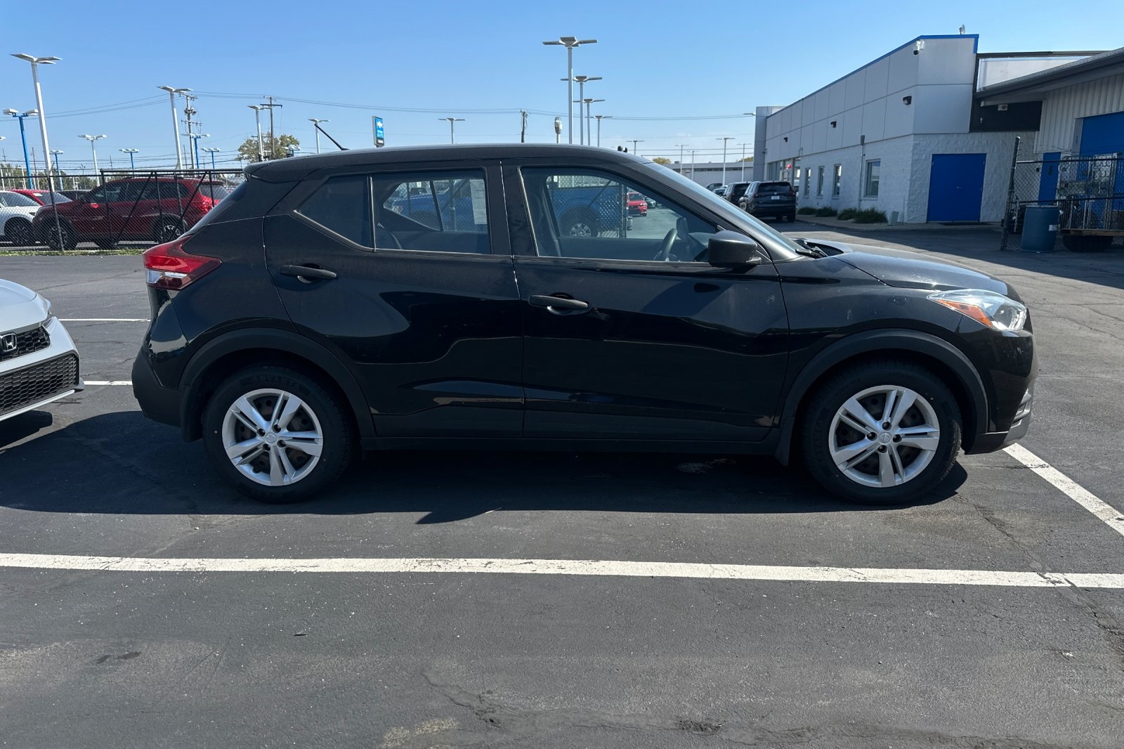 2020 Nissan Kicks S photo 6