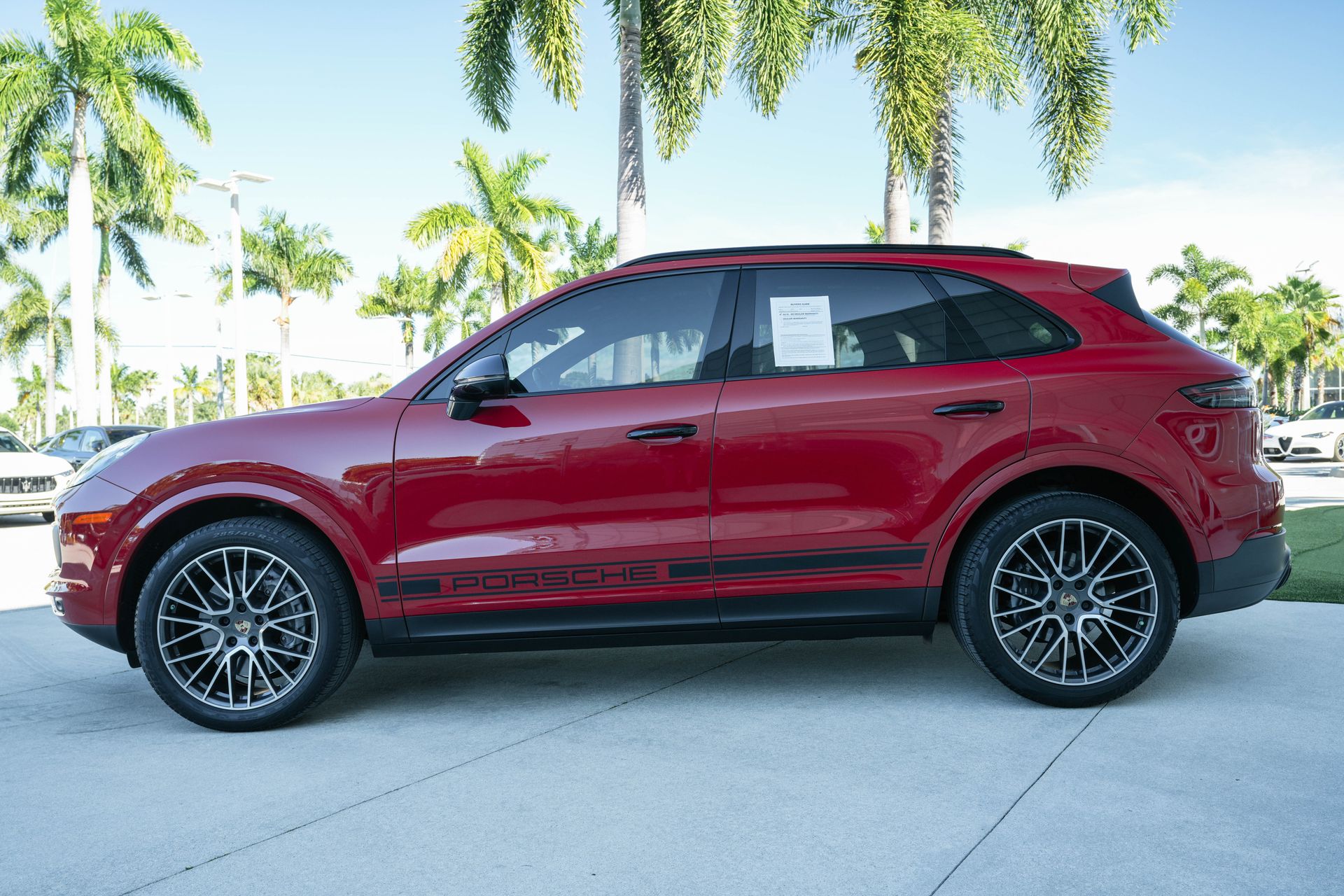 2023 Porsche Cayenne Platinum Edition photo 4