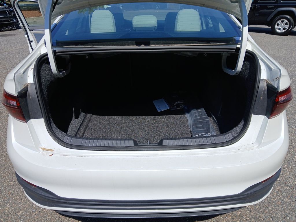 2025 Volkswagen Jetta 1.5T SE photo 22