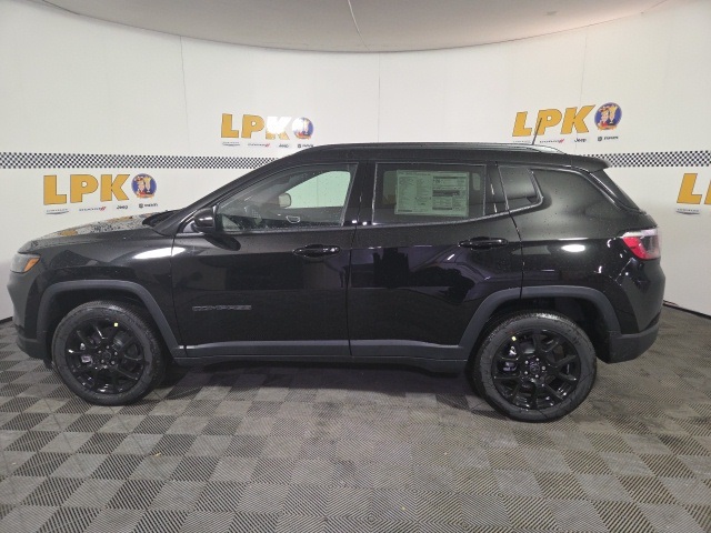 2026 Jeep Compass Latitude Altitude photo 3