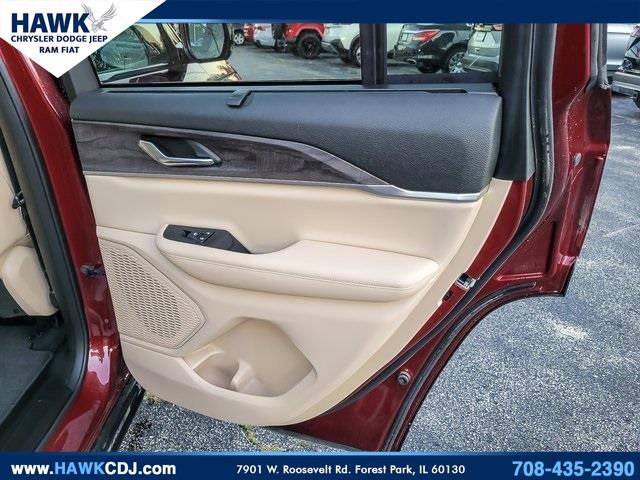 2024 JEEP GRAND CHEROKEE - Image 32