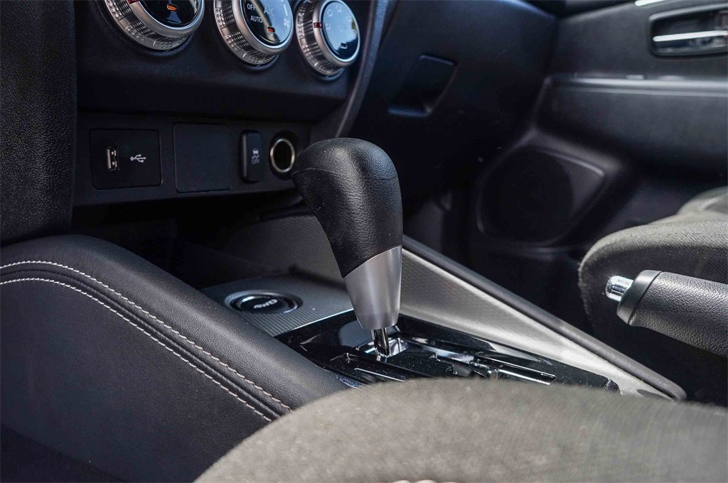 2024 Mitsubishi Outlander Sport ES photo 23