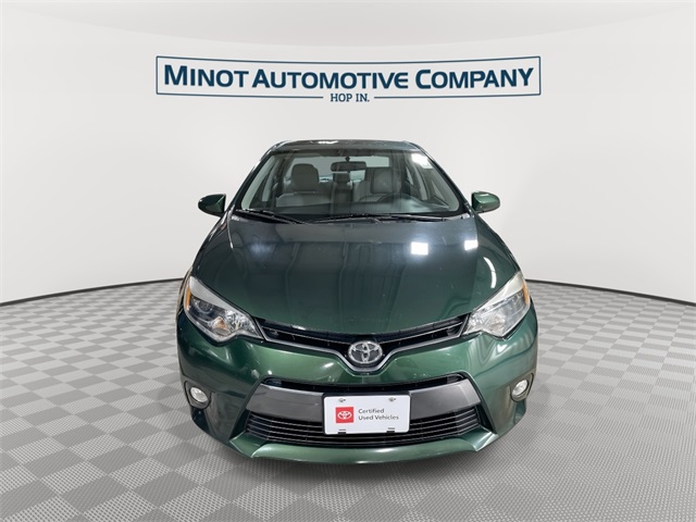 2016 Toyota Corolla LE photo 2