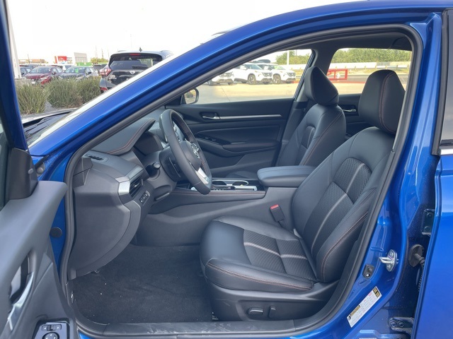 2025 Nissan Altima 2.5 SR photo 12