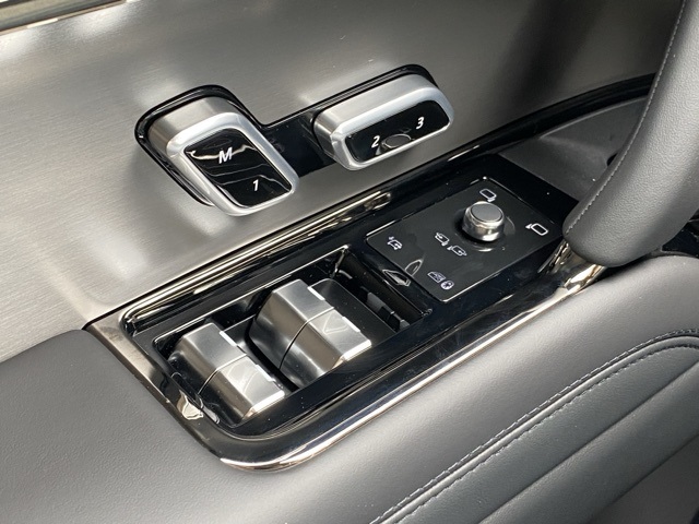 2025 Land Rover Range Rover Sport SE photo 24