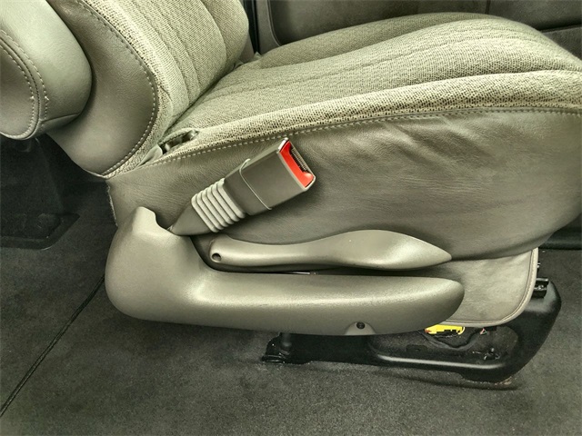 2023 Chevrolet Express 3500 LS photo 4