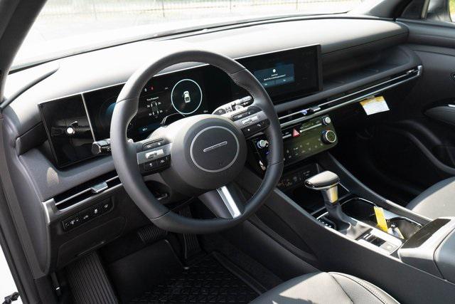 2026 Hyundai Santa Cruz Limited photo 2