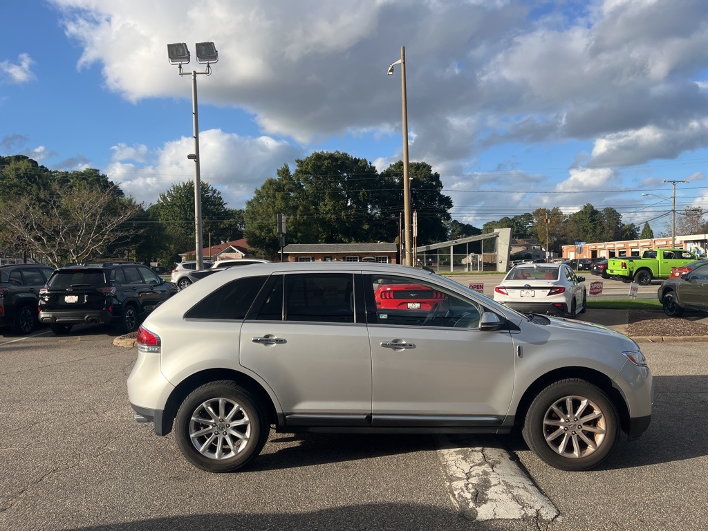 2013 Lincoln MKX Base photo 5