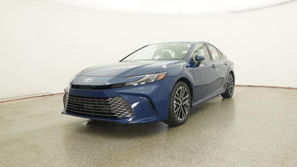 2025 Toyota Camry XLE photo 5
