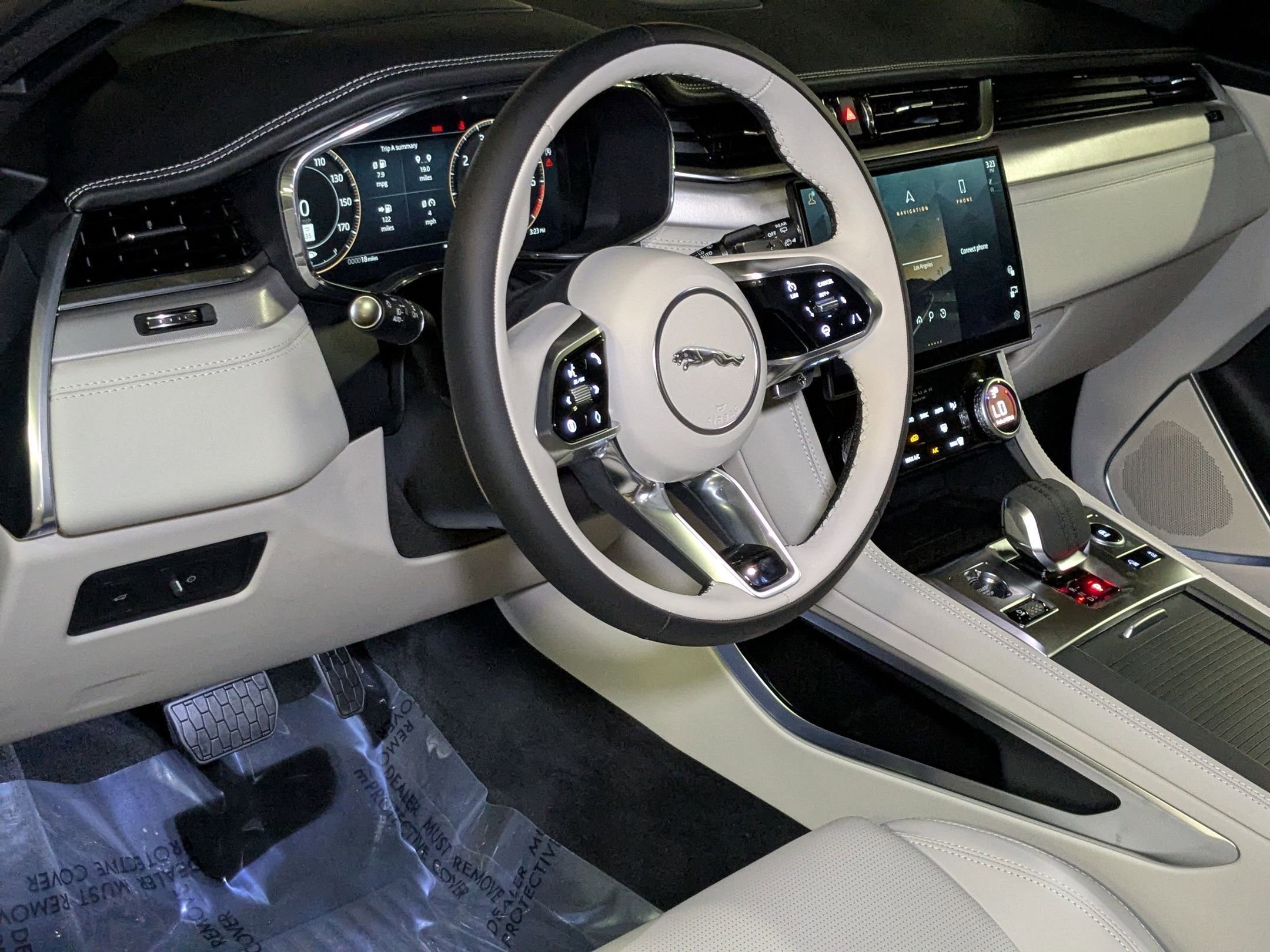 2026 Jaguar F-PACE P250 R-Dynamic S photo 2