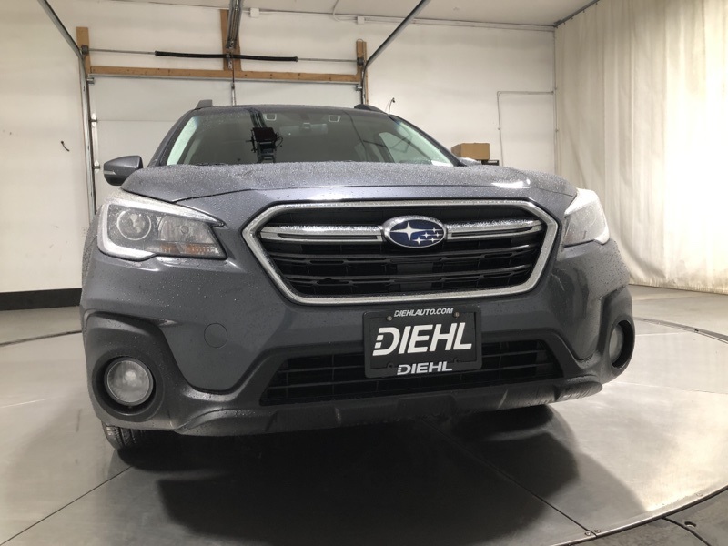 2018 Subaru Outback 2.5i Premium photo 2