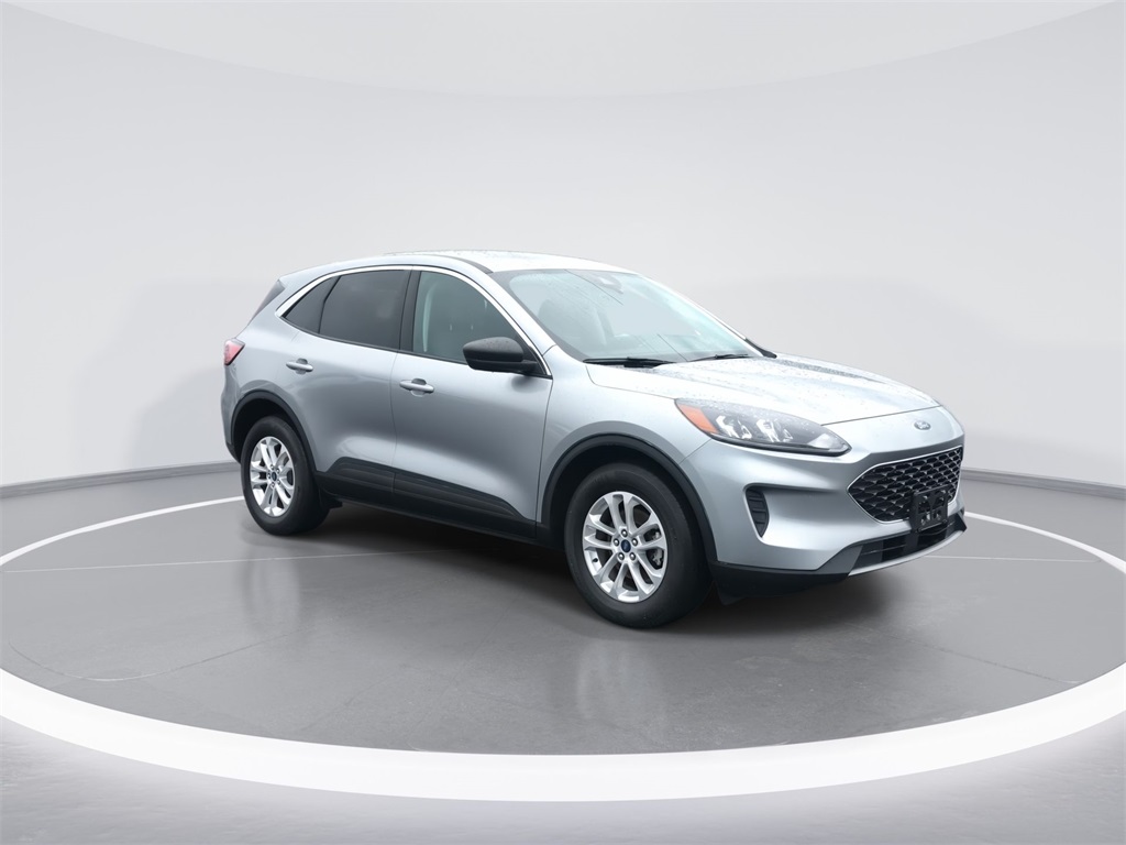 2022 Ford Escape SE photo 2