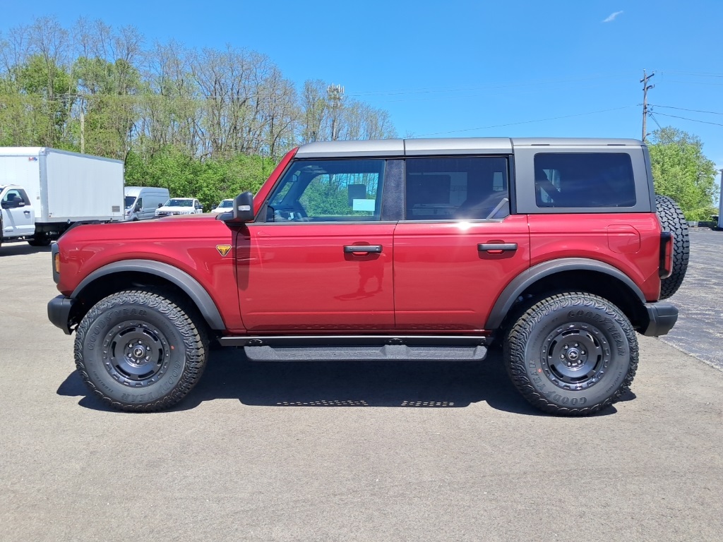 2025 Ford Bronco Badlands photo 3