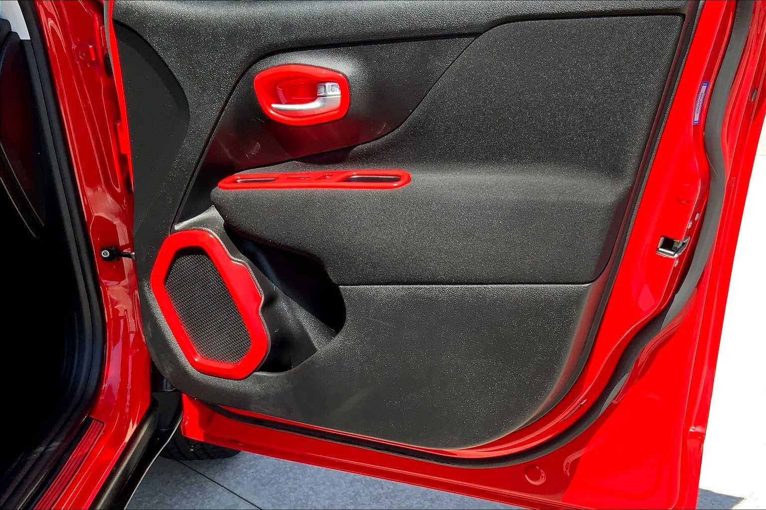 2020 Toyota RAV4 LE photo 20