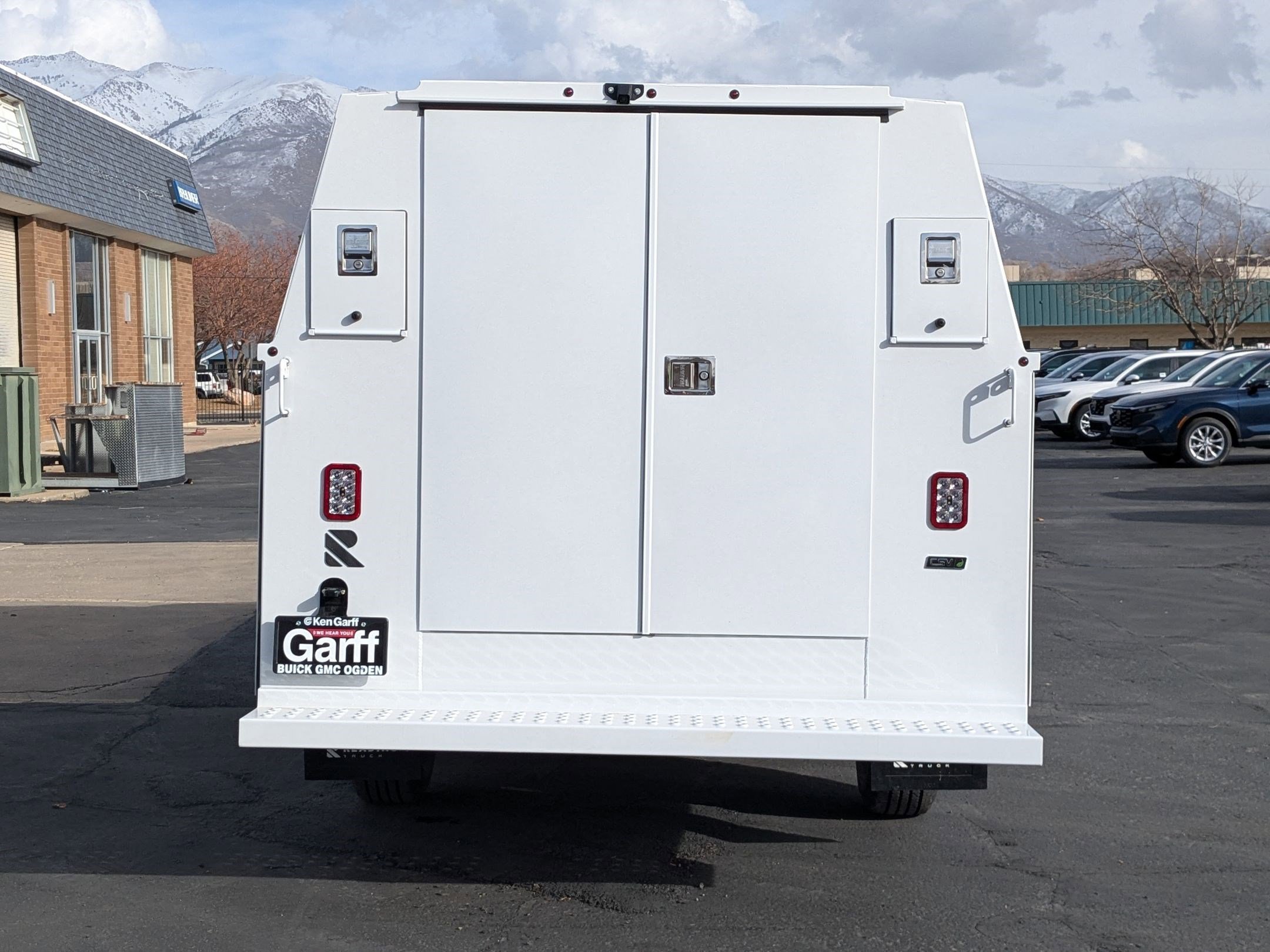 2025 Gmc Savana Cutaway 3500 photo 4