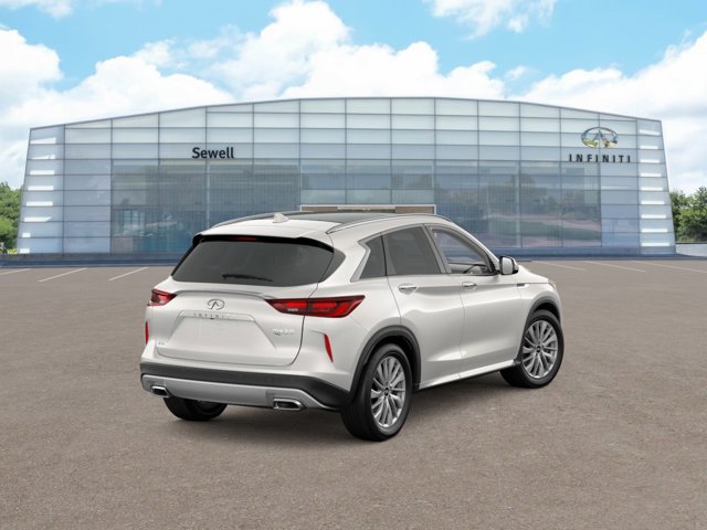 2025 Infiniti QX50 Luxe AWD photo 3